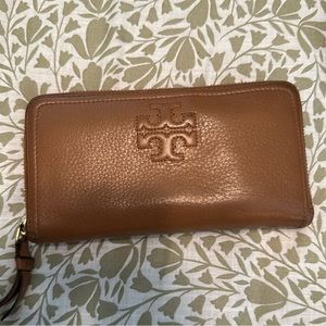 Tory Burch wallet